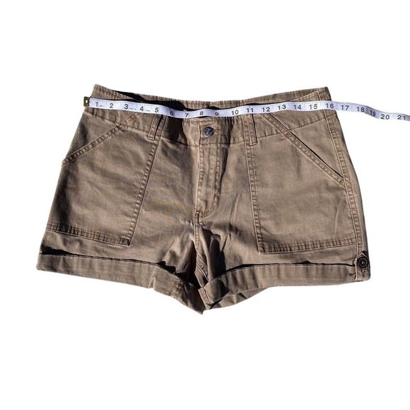Magellan Outdoors Womens Khaki Utility Cargo Shorts Size 10 Brown Cotton Stretch - Picture 4 of 8